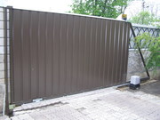 Откатные и распашные ворота калитки забор из профнастила