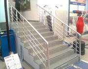 Установка алюминиевых перил и ограждений