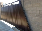 Консольные откатные ворота.